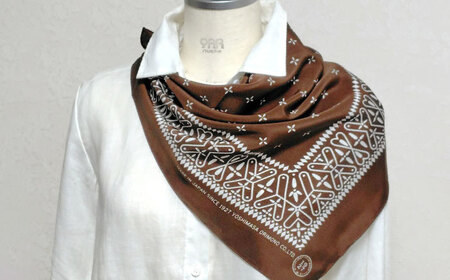 【洗える】 シルクスカーフ 小判 ブラウン/クロス柄[AQDQ005] スカーフ