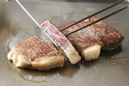 近江牛 [極] サーロイン ステーキ 400g (約200g×2枚) カネ吉山本 【Y068W】 ステーキ