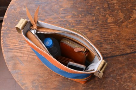 ハンドメイド　八幡帆布鞄　ショルダーバッグ　タテ型　琵琶湖ブルー　名入れ可【CC09W】