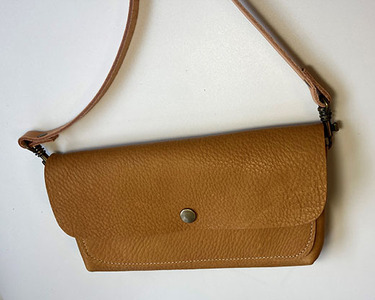 【 八幡レザー 】お財布 ポシェット キャメル 【DP03W】 カバン 鞄 かばん ポシェット 牛革 レザー 軽量