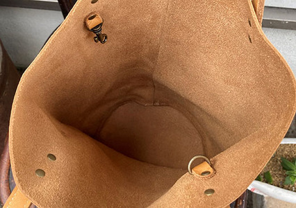 【 八幡レザー 】バケツ型 バッグ キャメル 【DP05W】 カバン 鞄 かばん 牛革 レザー 軽量 トートバッグ
