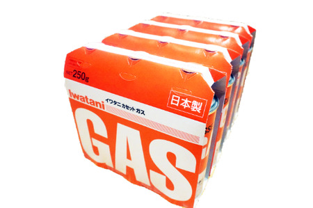 【年内発送】イワタニ カセットガス CB缶 ガスボンベ 3P 4パック セット 【FI03W】 イワタニ コンロ ガス 防災 バーベキュー アウトドア キャンプ 災害