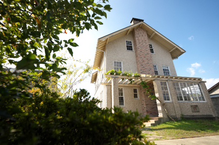 ウォーターハウス記念館(国登録有形文化財・ヴォーリズ建築)の宿泊券【FW01W】