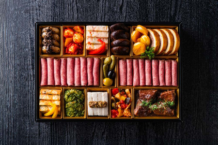 ローストビーフの店 鎌倉山 洋風オードブル おせち 約2~3人前 (滋賀県草津市で製造)|洋風 おせち 1段 2人前 3人前 正月 新春 2026年 令和8年 お祝い おせち料理 お取り寄せ