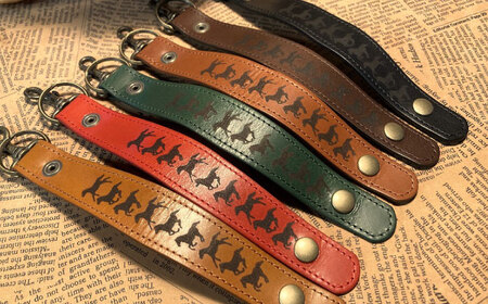 【選べるカラー】蹄鉄付き名刺入れ（ダークブラウン）＆馬九いくキーリング [BIAU020] レザー 名刺入れ