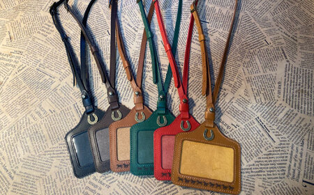 【選べるカラー】蹄鉄付き馬九いくネームホルダー（ストラップ付き）[BIAU063] 競馬 競馬