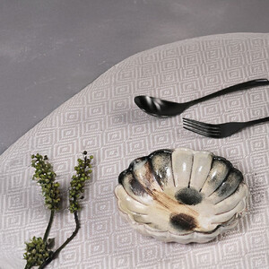 信楽焼 輪花 中鉢 / 取り皿