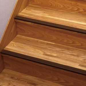 住宅階段すべり止め ホーム用ハイステップ／チョコレート