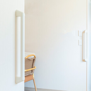 住宅向け手すりソフトハンドP-34V／I-50／#04ソフトブラック