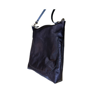 革・サコッシュ（ファスナー付き）［ブラック］