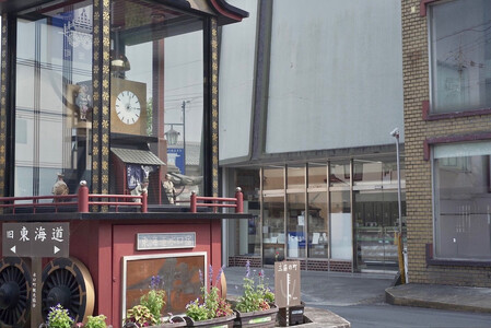 【12/10までの決済完了で年内発送】【A5ランク限定】近江牛ロースすき焼きしゃぶしゃぶ用 500g