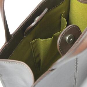 鞄職人がつくる【受注生産】オイルヌメ革スクエアバッグ(ブラック×黒ステッチ×裏地グリーン) [0304]