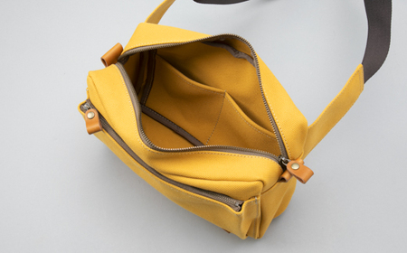 【J-191】kii工房 帆布かばん ボディーバッグ マスタード 【高島屋選定品】