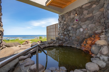 「とままえ温泉ふわっと」　洋室ペア宿泊券＋ふるさと納税特典（ふわっと商品券）3,000円付