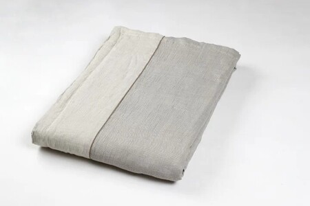 近江ちぢみ 掛布団 グレー 麻絲商会 滋賀県 東近江市 G-B01 近江 ちぢみ 麻 掛布団 肌掛け布団 夏布団 洗える 冷感 寝具 日本製 天然素材 吸水 速乾 シャリ感 リネン ラミー 軽量 清涼感