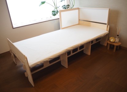 多機能簡易組立て合板ベッドもくみん　I-E03　株式会社青地ライフクリエイト 東近江