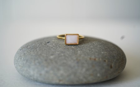 池蝶貝（イケチョウガイ）レグタングルリング【10号】 アクセサリー 指輪 ファッション小物 雑貨 