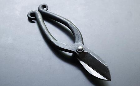 【金高刃物老舗】花鋏 黒打ち(五寸五分)