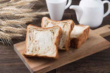 【ANDE】デニッシュ食パン5点セット( プレーン1斤、メープル・ショコラ―デ・紅茶・ストロベリー各ハーフサイズ)