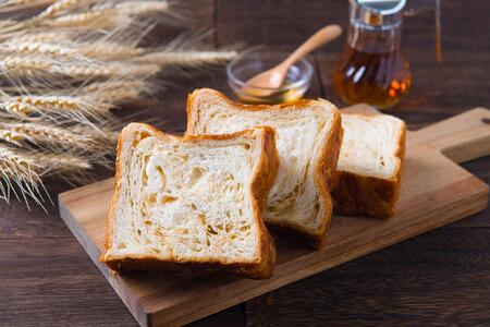 【ANDE】デニッシュ食パン5点セット( プレーン1斤、メープル・ショコラ―デ・紅茶・ストロベリー各ハーフサイズ)