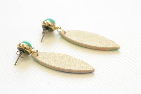 【染工房正茂】手描友禅 ピアス / イヤリング(ファブリックアクセサリー)《孔雀》