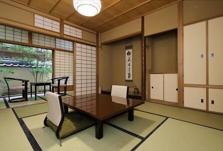 【炭屋旅館】平休日1泊2食付 ペア宿泊券《和室》［ 京都 旅行 ホテル 旅館 人気 おすすめ 割引 チケット クーポン 観光 トラベル 宿  グルメ ふるさと納税 ］