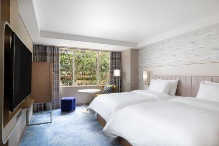 【ウェスティン都ホテル京都】ホテル宿泊ペアチケット 平休日1泊朝食付《デラックスツイン》｜東山 ラグジュアリー 市街を一望 人気