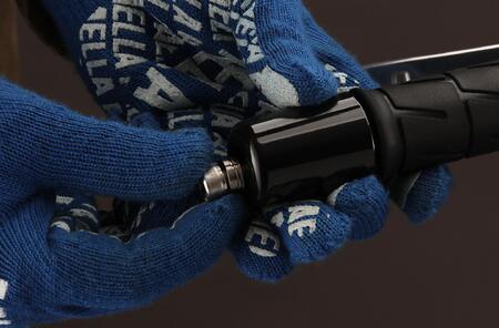 【AELLA】Kawasaki Z900RS/CAFE/ZX-25R/4R|チタン製ハンドルバーエンド 制振カラー 1台分【Φ13.8×5.5mm厚】 AT-W0011|京都 バイクギア カスタムパーツ 人気ブランド バイク