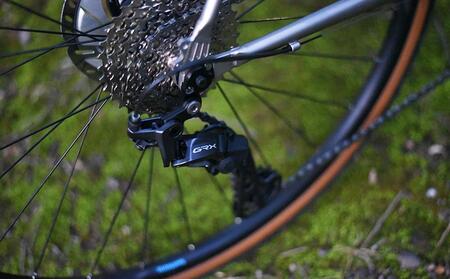 【高島屋選定品】【VIGORE】山と旅の自転車プラス GRX820（2×12速）［ 京都 ロードバイク 自転車 ブランド 人気 おすすめ スポーツ アウトドア ツーリング ブランド メーカー 取り寄せ 通販 ふるさと納税 ］