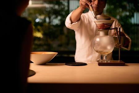 【高島屋選定品】【THE THOUSAND KYOTO】ザ・サウザンド京都 ふるさと納税ディナーペアチケット カウンター割烹コース