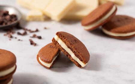 【dari K（ダリケー）】カカオサンドクッキー 24枚(ダーク・ミルク・ホワイト×8枚) ［ 京都 チョコレート カカオを通して世界を変える 人気 おすすめ ギフト プレゼント 贈答 お取り寄せ お菓子 スイーツ ］