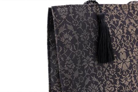 【伊と幸】《白生地の老舗が贈る》絹のフォーマルサブバッグ（墨黒）