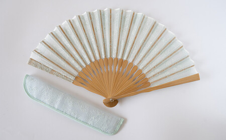 【伊と幸】《白生地の老舗が贈る》染め透扇子(花莵/瓶覗色)