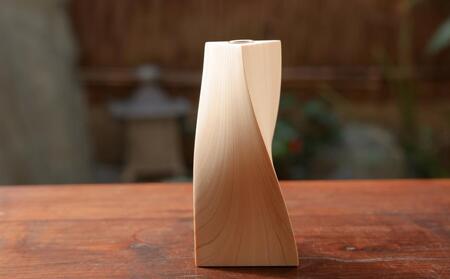 【山田木工所】一輪挿し(三角ねじり)