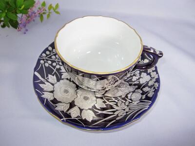 【京陶きよみず】清水焼 紫地銀彩花蝶紋珈琲碗皿 カップ＆ソーサーセット