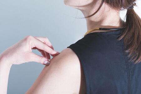 【寺島保太良商店】絲 tabane チョーカー［ 京都 工芸ブランド 絹素材 手作り 首元 人気 おすすめ アクセサリー コンパクト 上品 軽量 ギフト お取り寄せ 通販 送料無料 ふるさと納税 ］