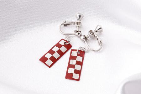 【中嶋象嵌】長四角　ピアス〈市松〉