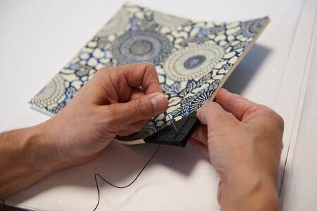 【尚雅堂】黒谷 和綴じクロック（未晒）～made in Kyotoの新しい掛け時計～