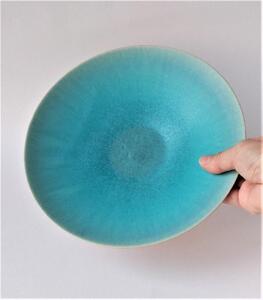 【ギャラリー洛中洛外】目の覚めるような青色が美しく食材が映える碧彩7.5寸皿