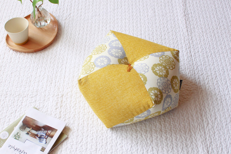 【洛中高岡屋】ラクにくつろげる おじゃみ座布団(木綿・菜の花フローラル)