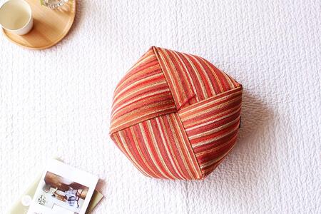 【 洛中高岡屋 】シンプルなデザインと素材感 おじゃみ座布団(グラフ・レッド)