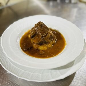 丹波もみじのビール煮込み　150ｇ×３パック　ふるさと納税 ジビエ 丹波もみじ 鹿肉 煮込み ビール煮 欧風 絶品 フレンチ ビストロq 京都府 福知山市 FCEL003