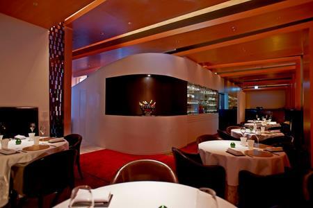 【新橋】ラフィネス 特産品ディナーコース 2名様(1年間有効) お店でふるなび美食体験 FN-Gourmet951555