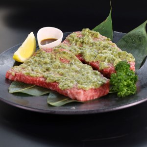 厳選黒毛和牛 A5 モモ肉 ステーキ ワサビ漬け 4枚 (165g×4)