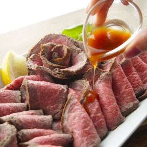 ローストビーフ 300g A5 黒毛和牛 モモ肉