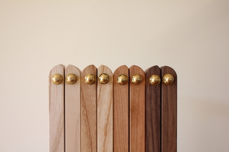 ハンガーラック(W850・ブラックチェリー) 木製 無垢材 無垢 おしゃれ ハンガーラック 折りたたみ 組立式 コンパクト収納 スリム収納 衣類収納 洋服掛け ブラックチェリー 真鍮パーツ インテリア 日本製 天然木 工具付き 【uj-CY005-B】【平山日用品店】