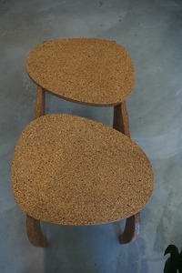 大阪・関西万博に2,000基提供されるこだわりの「Ecoなペアベンチ」 亀岡の間伐未利用材をチップ化 SDGs エコ 地球に優しい リサイクル 屋外ベンチ ガーデン キャンプ アウトドア 椅子 イス 70th