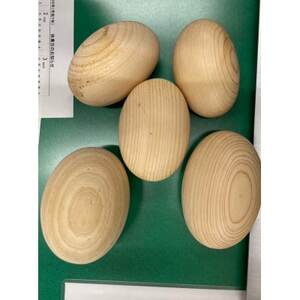 京都府産ヒノキで作る 木の卵 5個入(約40g×5) ツボ押しや除湿、お風呂に入れて香りを楽しめます_雑貨   _【1591439】