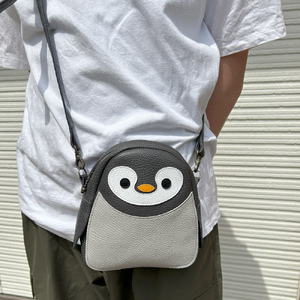 ペンギンミニショルダーバッグ (ダークグレー) 本革使用｜ペンギンバッグ ペンギンショルダー 動物バッグ ペンギン [1494]
