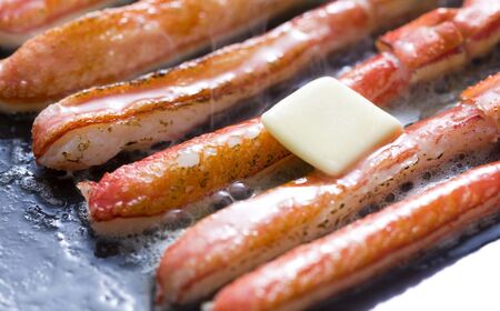 【ふるなびWEEK対象】【12/29までお届け受付中】生冷凍 本ズワイガニ ポーション 脚 むき身 1kg【生食可・お刺身OK】（北海道・ロシア・アメリカ産） ABB003 | ズワイガニ FN-Limited-PR